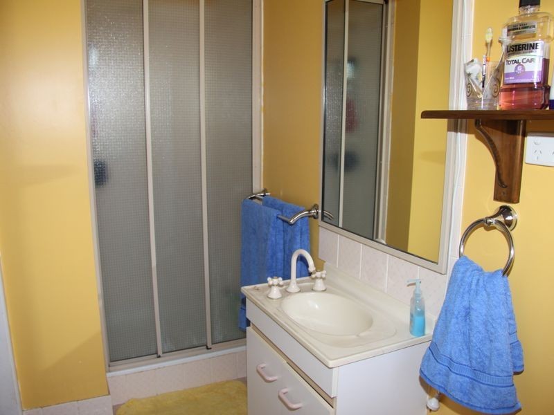 4 Andrew Place, Emerald QLD 4720