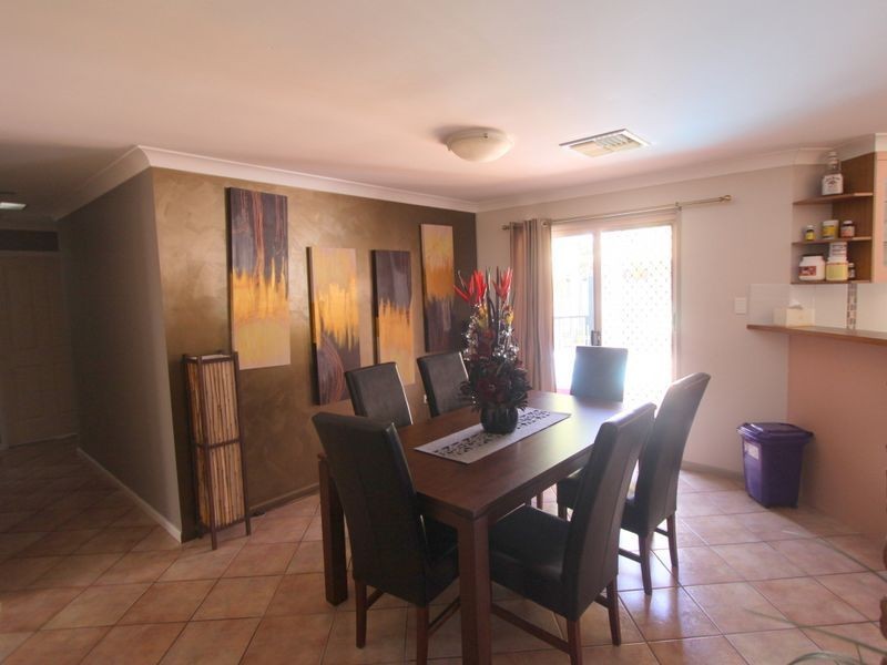4 Tineele Place, Emerald QLD 4720