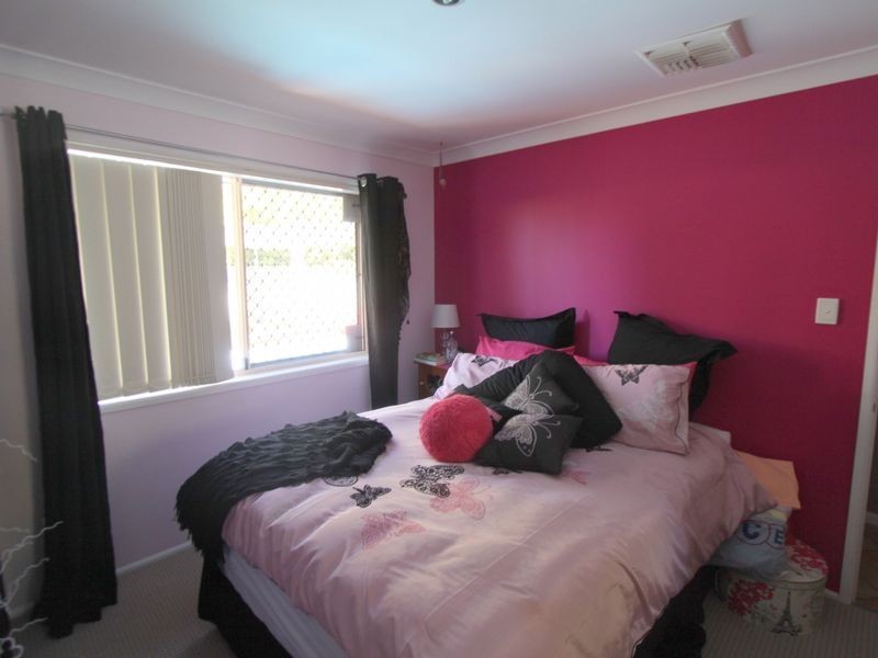 4 Tineele Place, Emerald QLD 4720