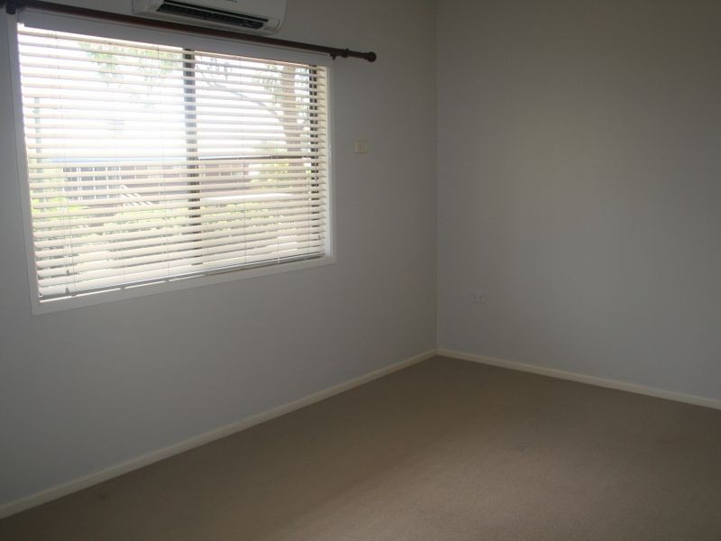 15 Ward Place, Emerald QLD 4720