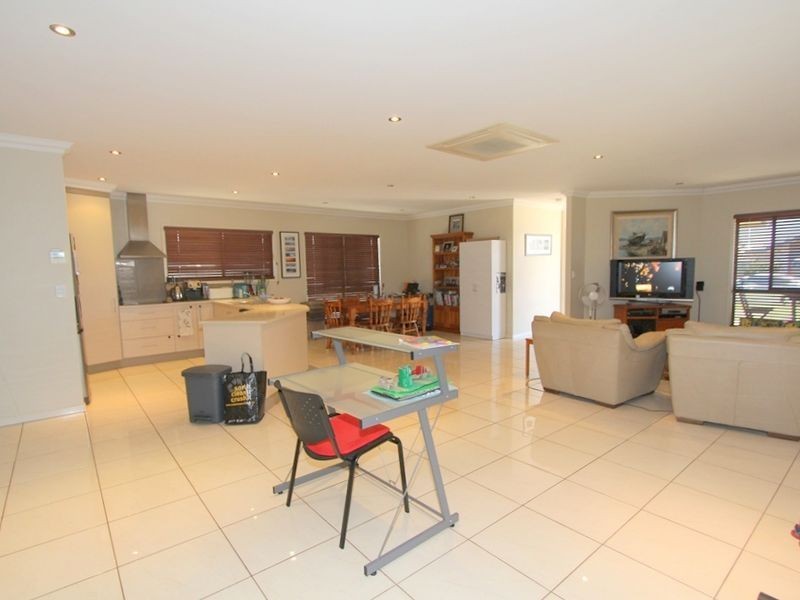 7 Carrington Place, Emerald QLD 4720
