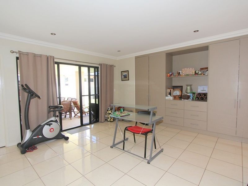 7 Carrington Place, Emerald QLD 4720