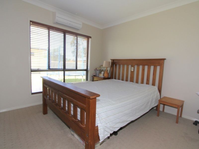 7 Carrington Place, Emerald QLD 4720