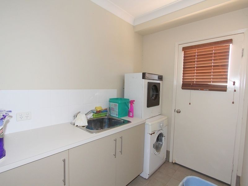 7 Carrington Place, Emerald QLD 4720