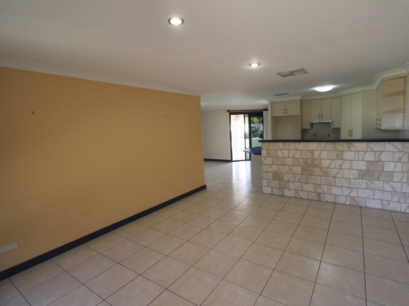 12 Saville Street, Emerald QLD 4720