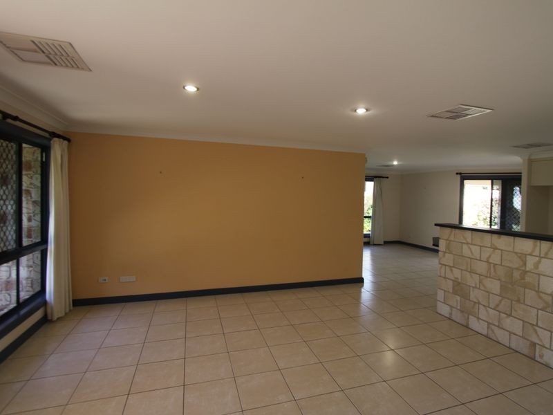 12 Saville Street, Emerald QLD 4720