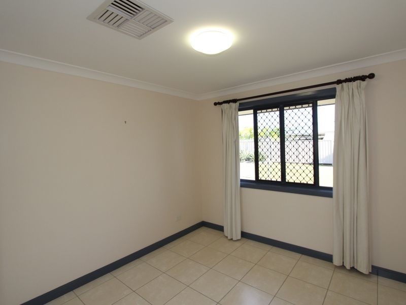 12 Saville Street, Emerald QLD 4720