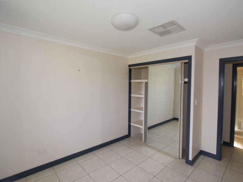 12 Saville Street, Emerald QLD 4720