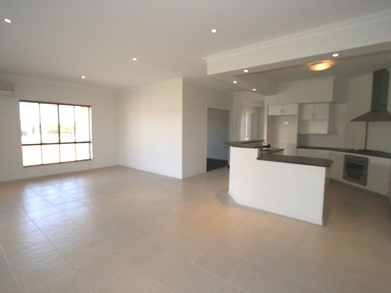 5 Yering Street, Emerald QLD 4720