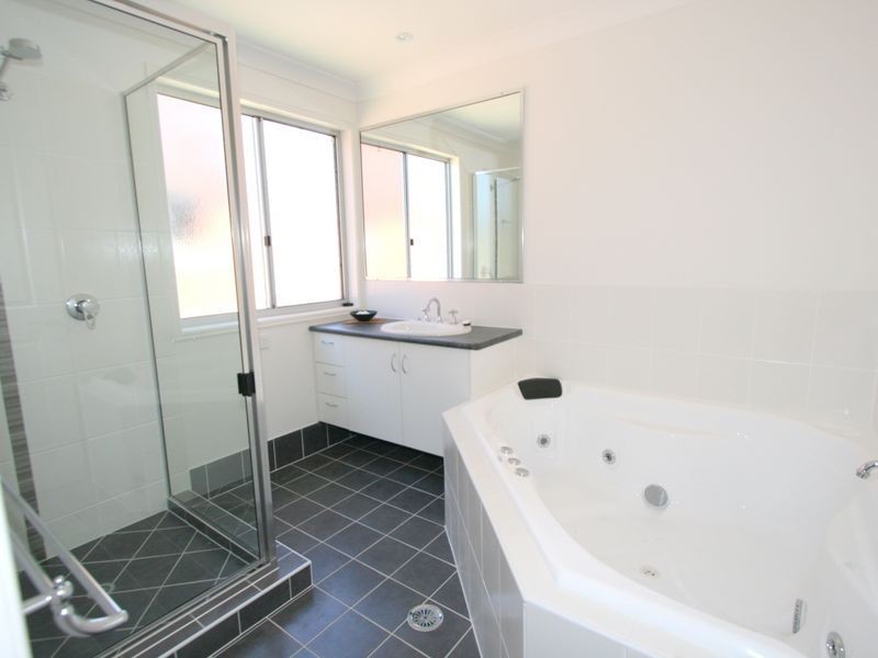 5 Yering Street, Emerald QLD 4720