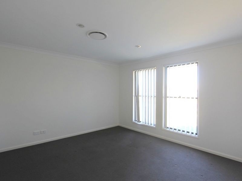 3 Mitchell Street, Emerald QLD 4720