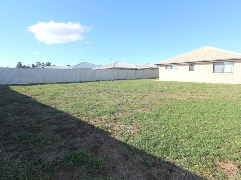 3 Mitchell Street, Emerald QLD 4720