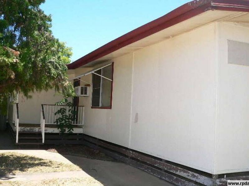 94 Ruby Street, Emerald QLD 4720