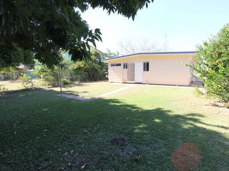 12 McLean Street, Capella QLD 4723