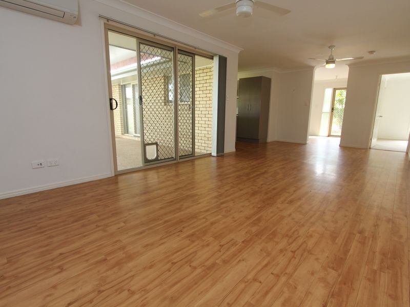 17 Mayfair Drive, Emerald QLD 4720