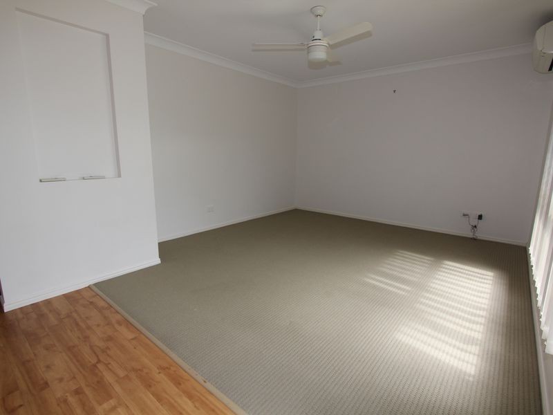 17 Mayfair Drive, Emerald QLD 4720