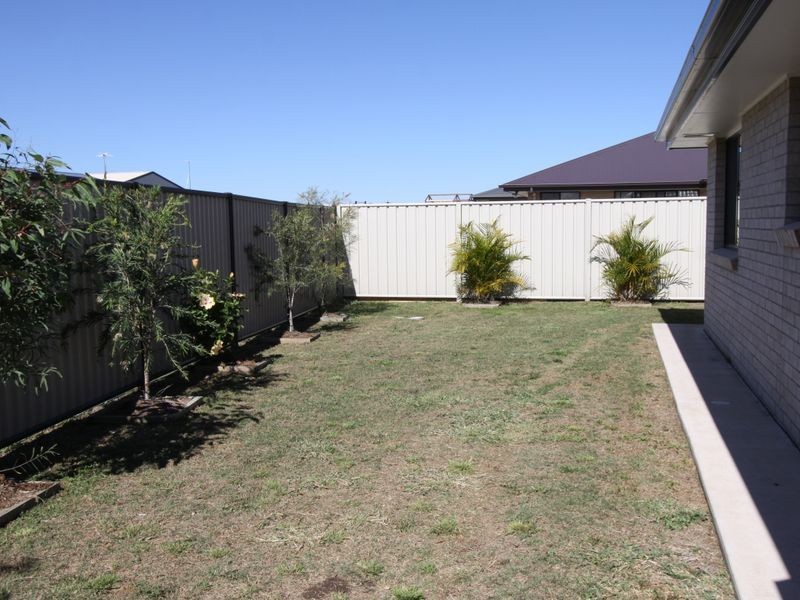 20 Mitchell Street, Emerald QLD 4720