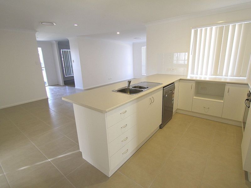 75 Mayfair Drive, Emerald QLD 4720