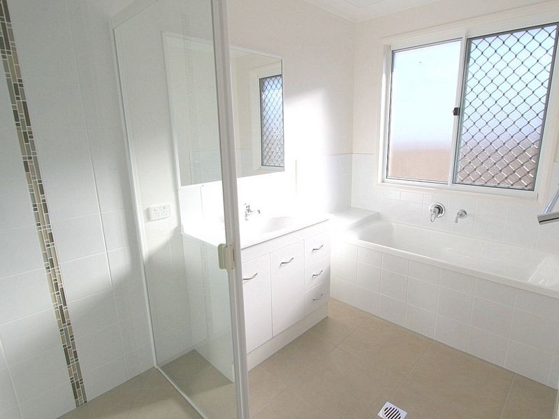 75 Mayfair Drive, Emerald QLD 4720