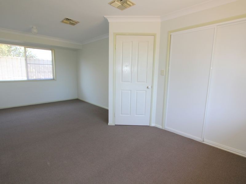 15 Baldwin Street, Emerald QLD 4720