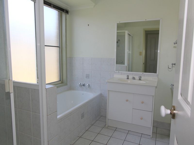 15 Baldwin Street, Emerald QLD 4720