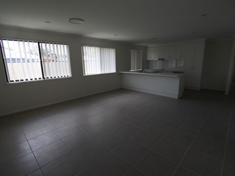 15 Newman Drive, Emerald QLD 4720