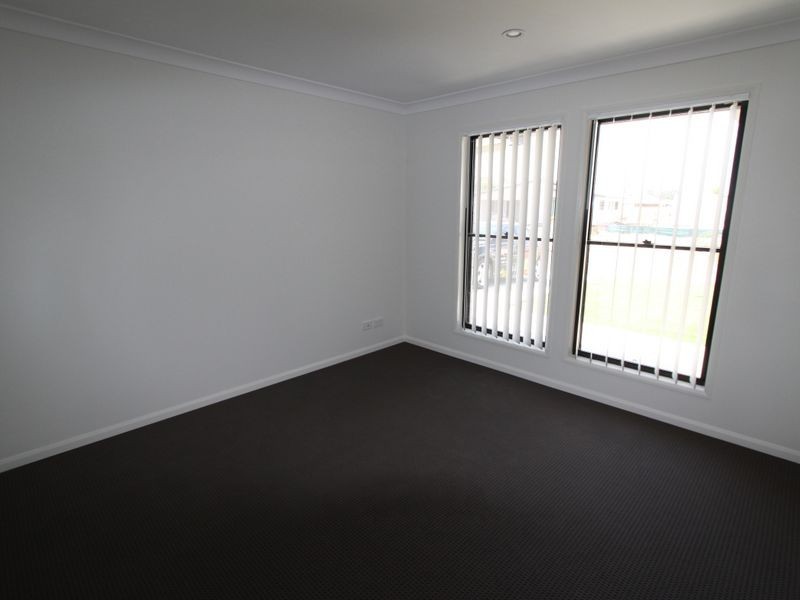 15 Newman Drive, Emerald QLD 4720