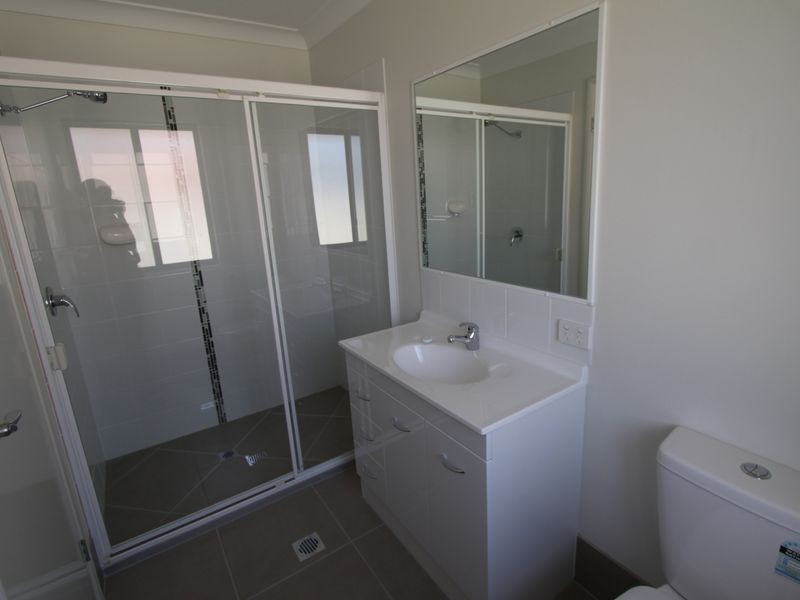 15 Newman Drive, Emerald QLD 4720