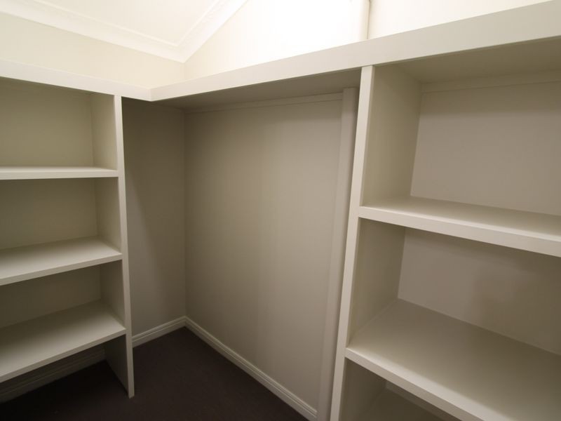 13 White Street, Emerald QLD 4720