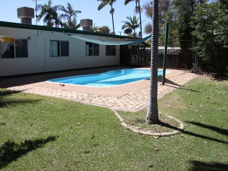 8 Saffola Place, Emerald QLD 4720