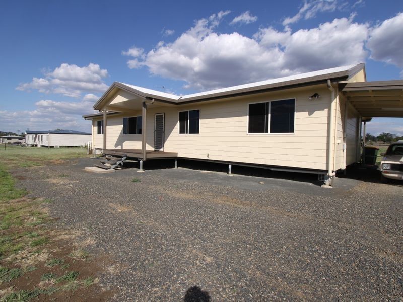 42 Gordon Street, Capella QLD 4723