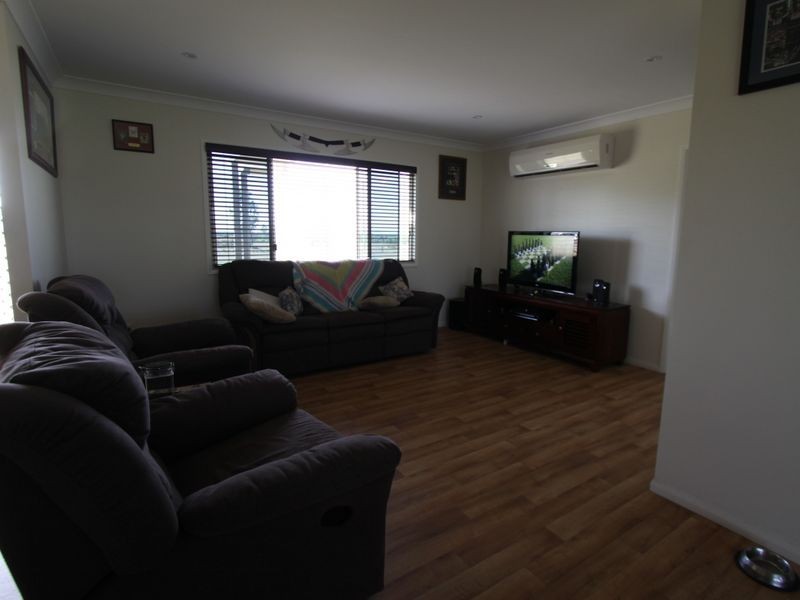 42 Gordon Street, Capella QLD 4723