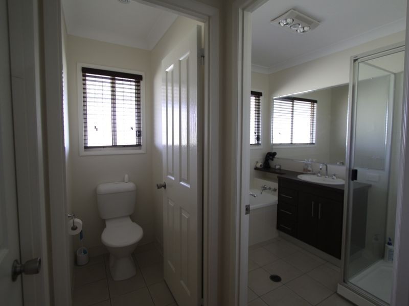 42 Gordon Street, Capella QLD 4723