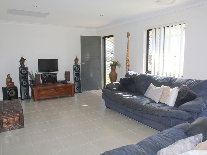 58 Lakeside Drive, Emerald QLD 4720