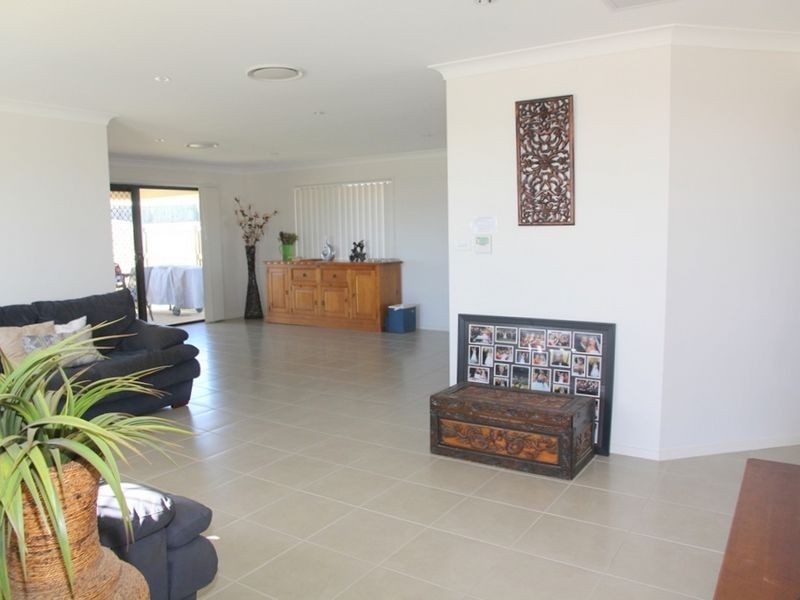 58 Lakeside Drive, Emerald QLD 4720