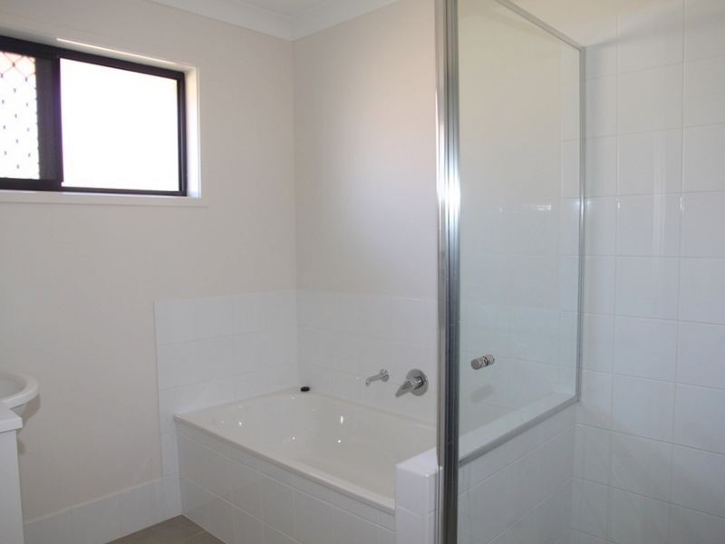 58 Lakeside Drive, Emerald QLD 4720