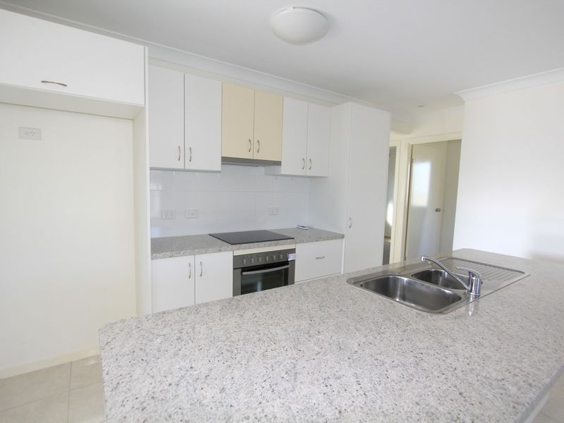 2 Mitchell Street, Emerald QLD 4720