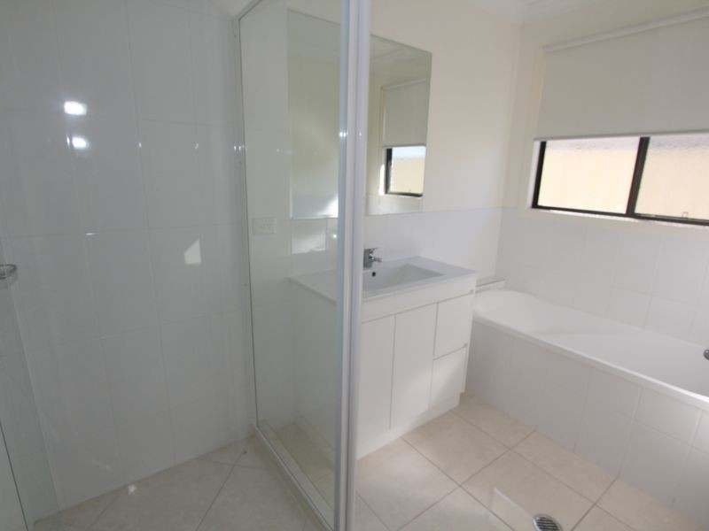2 Mitchell Street, Emerald QLD 4720