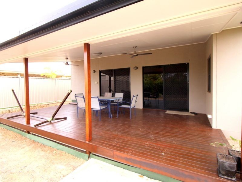 8 Baldwin Street, Emerald QLD 4720
