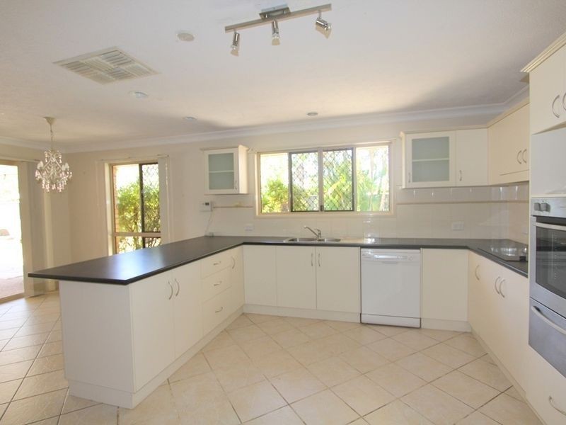11 Tineele Place, Emerald QLD 4720