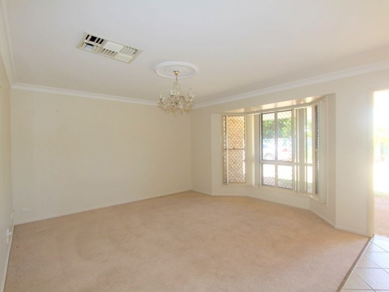 11 Tineele Place, Emerald QLD 4720