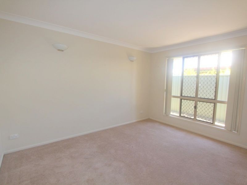 11 Tineele Place, Emerald QLD 4720