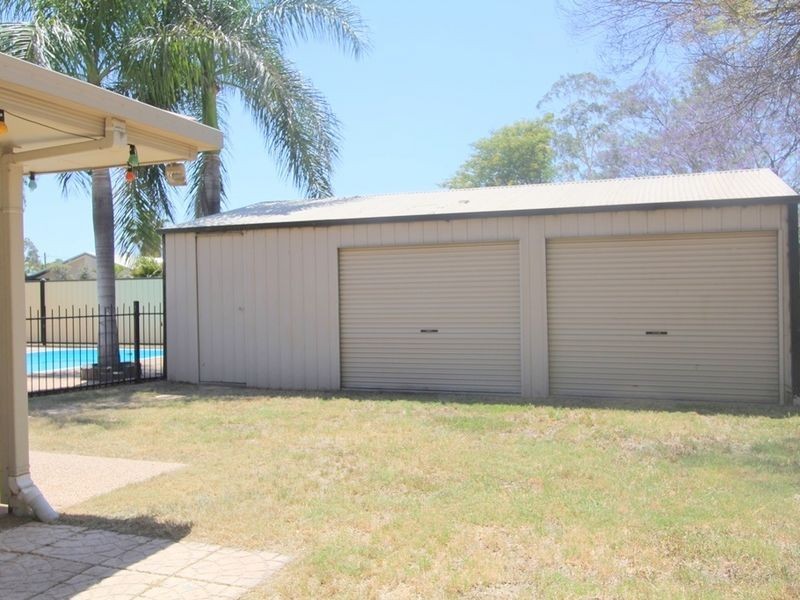 11 Tineele Place, Emerald QLD 4720