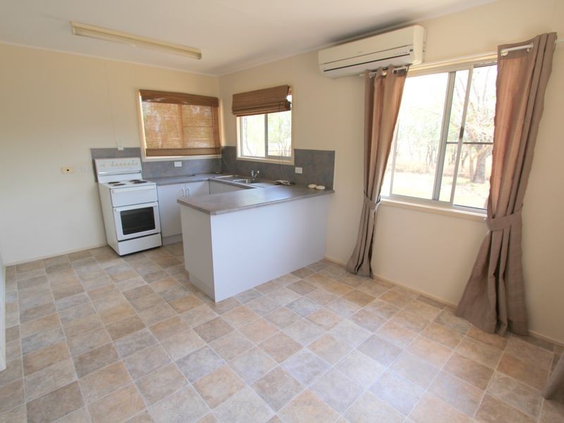 9A Andrews Road, Emerald QLD 4720