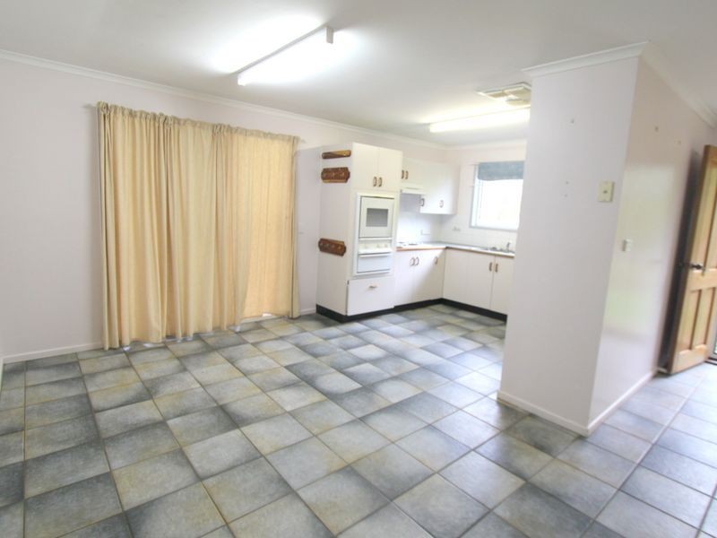 32 White Street, Emerald QLD 4720