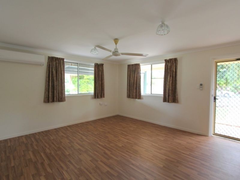 54 Baker Street, Emerald QLD 4720