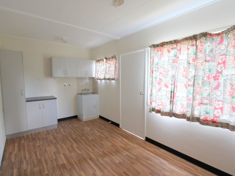 54 Baker Street, Emerald QLD 4720