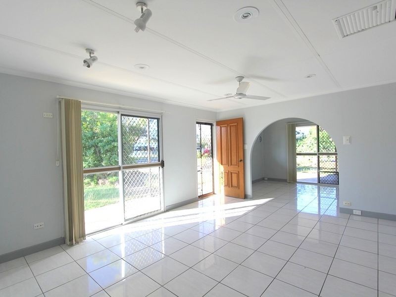 19 Sapphire Avenue, Emerald QLD 4720