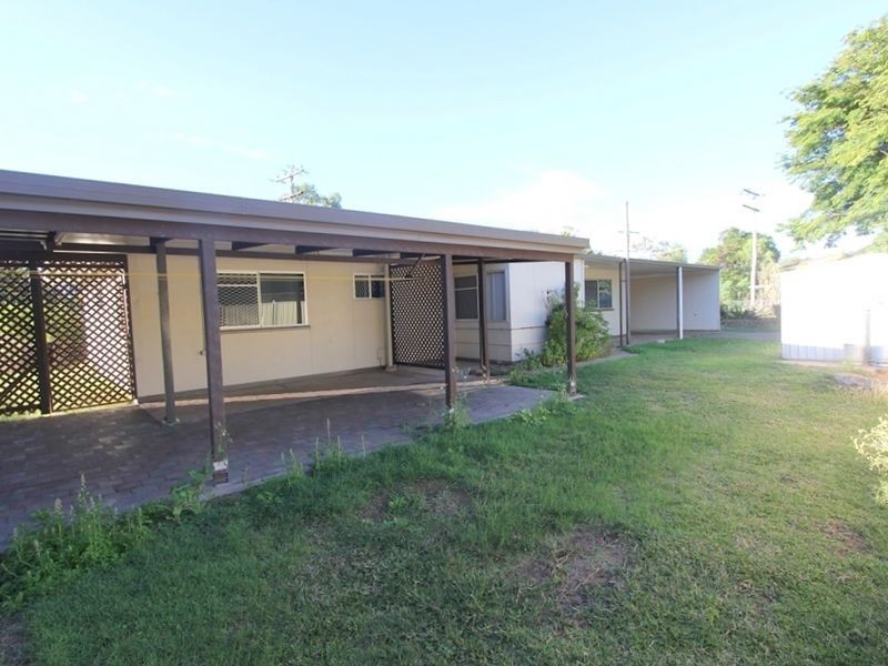 19 Sapphire Avenue, Emerald QLD 4720