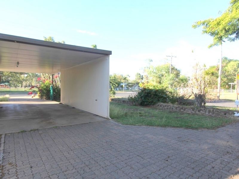 19 Sapphire Avenue, Emerald QLD 4720